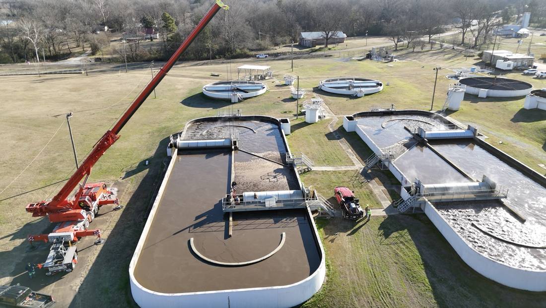 Crane support at a wastewater treatment plant